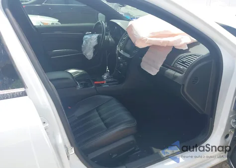 2022 Chrysler 300 S z USA, uszkodzony, nr VIN 2C3CCABG0NH174257